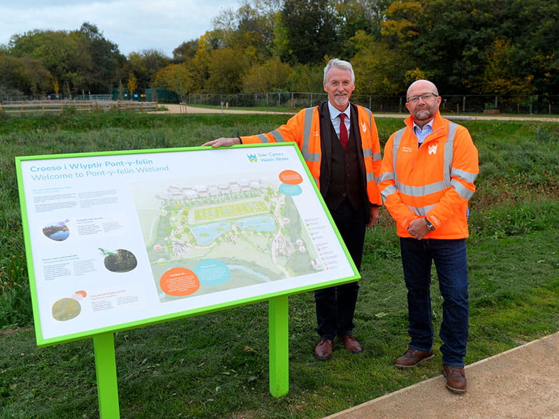 Deputy First Minister with responsibility for climate change Huw Irranca-Davies and Peter Perry, CEO of Welsh Water