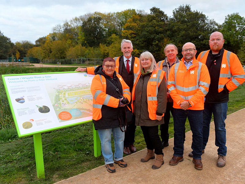 Cllr Rosemary Matthews, Deputy First Minister with responsibility for climate change Huw Irranca-Davies, Executive Member for Waste and Sustainability Cllr Sue Morgan, Cllr Jon James, Peter Perry, Chief Executive Officer of Welsh Water, Cllr Nick Byrne